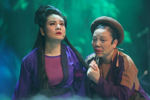 Đạo diễn Vạn Nguyễn và ekip với đêm nhạc ấm áp về Mẹ