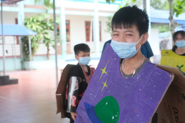 Scribbles’s Tour: Hành trình nâng đỡ các 