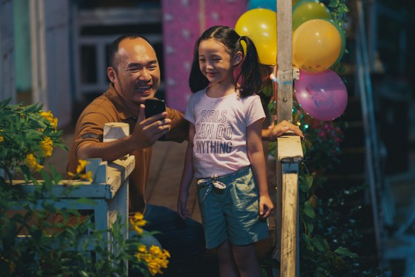 Tiến Luật đóng chính phim điện ảnh, dở khóc dở cười khi làm cha bất đắc dĩ