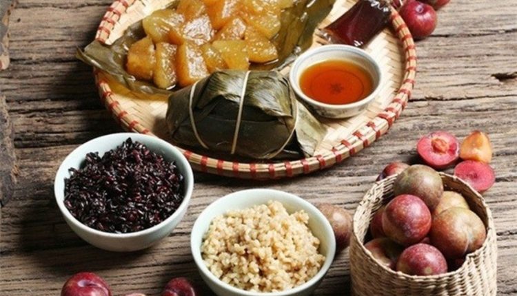 Tết Đoan Ngọ đừng chỉ ăn hoa quả ‘diệt sâu bọ’, làm thêm 1 việc này để may mắn cả năm