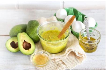 Mặt nạ loại bỏ gàu, nuôi dưỡng tóc giúp nàng có suối tóc mây như ý