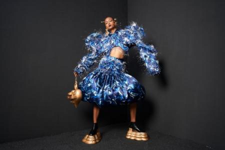 Lâm Thu Hằng tái xuất trong bộ ảnh ma mị