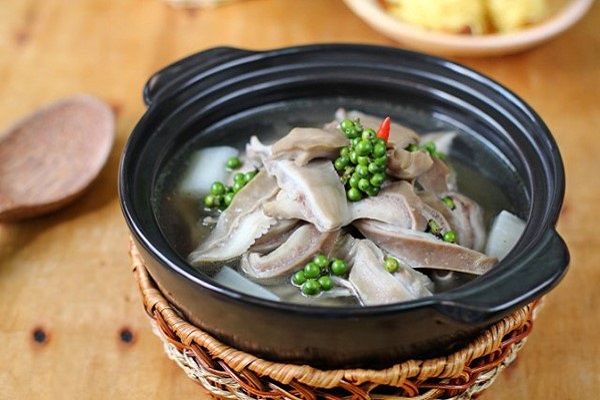 Thực đơn hàng ngày: Bao tử hầm tiêu xanh