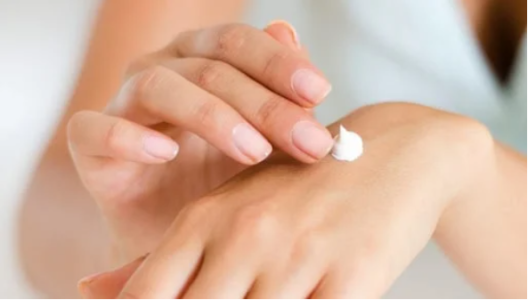 Bí mật trẻ hóa da tay cho các bà nội trợ