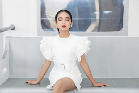 Mẫu nhí Quỳnh Trâm cá tính