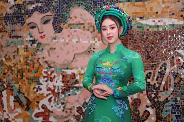 Ca sĩ Phương Nga: Sáng sân khấu nhờ sự tự tin và cố gắng