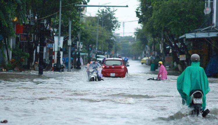 Dự báo thời tiết ngày 15/9/2022: Miền Bắc ngày nắng, từ đêm bắt đầu mưa dồn dập kéo dài