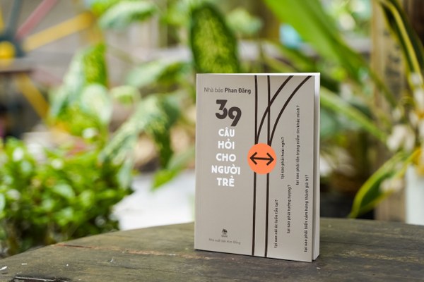 Nhà báo Phan Đăng ra mắt cuốn 