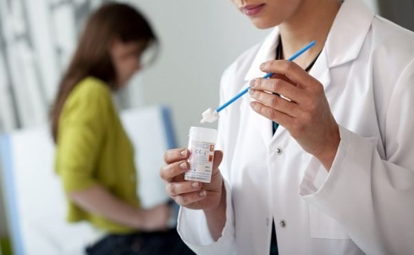 Dấu hiệu cảnh báo ung thư cổ tử cung cần đi khám ngay