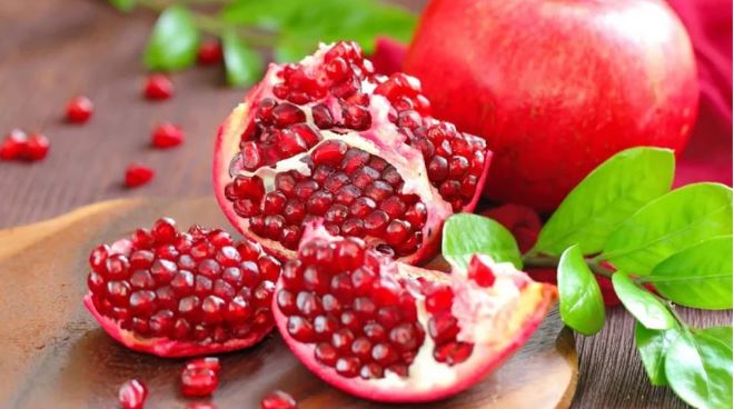 Lợi ích tuyệt vời của quả lựu khi chăm sóc tóc