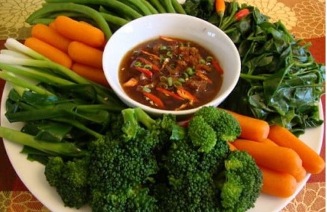 Nguyên tắc vàng người Nhật áp dụng khi ăn tối để tuổi thọ luôn cao