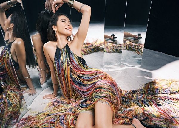 Siêu mẫu Minh Tú là một phiên bản hoàn thiện sau 10 năm làm nghề