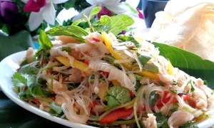 Món ngon được chế biến từ thịt gà thừa của Tết