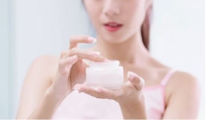 Người da mụn nhớ rõ những lưu ý này khi trang điểm