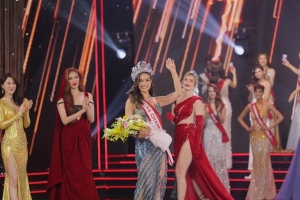Người đẹp Brazil đăng quang Miss Charm 2023, nhận phần thưởng 2,3 tỉ đồng tiền mặt