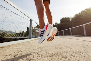 adidas ra mắt giày chạy Ultraboost Light mới với trải nghiệm năng lượng vượt trội