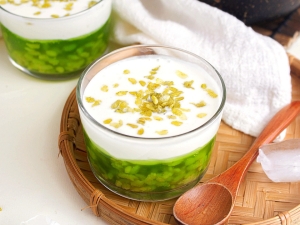 Thực đơn hàng ngày: Sữa chua cốm