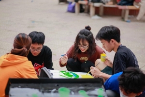 “Scribbles’ Tour: Vươn họa dáng Tiên”