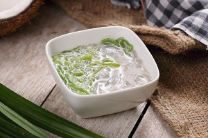 Thực đơn hàng ngày: Chè bánh bột lọc nước dừa