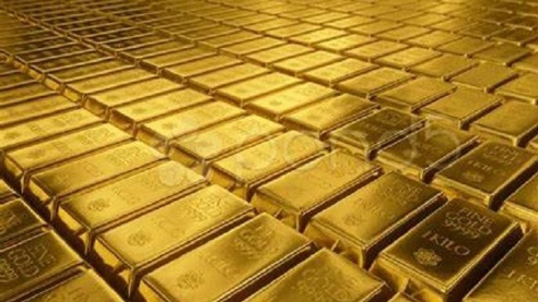 Giá vàng ngày 21/3/2023: Vượt ngưỡng cao 2.000 USD rồi giảm
