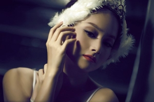 Lan Phương hoá thân thành vũ công xinh đẹp