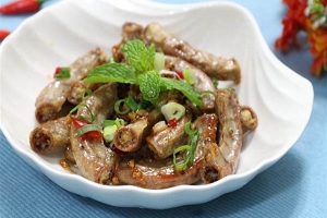 Thực đơn hàng ngày: Ruột heo chiên nước mắm