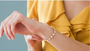 Thứ phụ nữ nên cởi ra trước khi ngủ, dù là gái độc thân