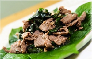 Thực đơn hàng ngày: Thịt nai xào lá lốt hành tây