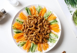 Thực đơn hàng ngày: Gỏi cuốn ức gà