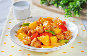 Thực đơn hàng ngày: Ức gà xào dứa