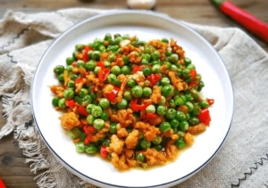 Thịt băm xào đậu Hà Lan