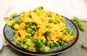 Thực đơn hàng ngày: Trứng chiên đậu Hà Lan