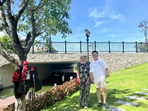 Bằng Kiểu đưa các con từ Mỹ về nghỉ hè tại quê nhà