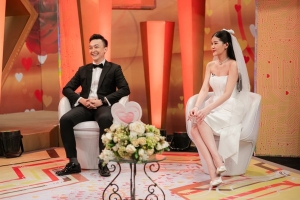 Chuyện tình ‘sóng gió’ của Lê Âu Ngân Anh và ông xã