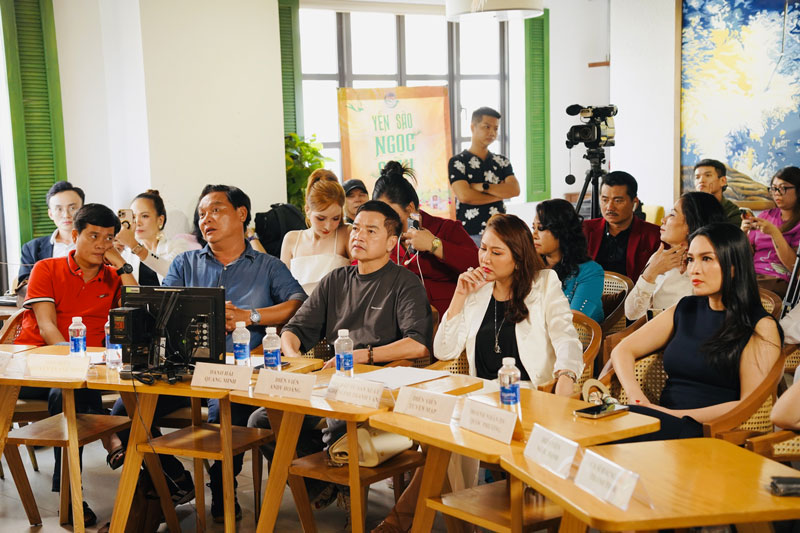 bí mật showbiz, phi thanh vân