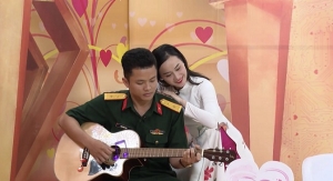 Chuyện tình 11 năm đáng ngưỡng mộ của cô tiểu thư xinh đẹp và chàng quân nhân nghèo