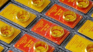 Giá vàng hôm nay ngày 22/8/2023: Vàng thế giới đảo chiều tăng mạnh