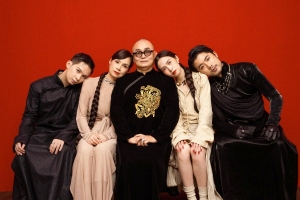 Gia đình Xuân Hinh thực hiện bộ ảnh lưu giữ kỷ niệm