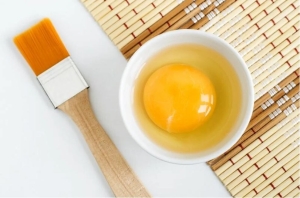 Mặt nạ lòng trắng trứng giải quyết khuyết điểm của từng loại da chị em