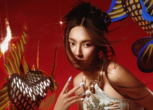 Hoa hậu Thuỳ Tiên sắc nét trong bộ ảnh Trung thu