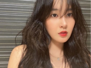 Mẹo đơn giản giúp căng da mặt và da cổ lấy lại vẻ ngoài hack tuổi cho bạn