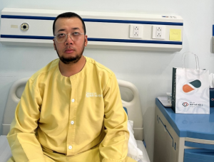 Hà Nội: Ngã xe đạp điện, người đàn ông bị rơi thuỷ tinh thể 