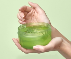 Tuyệt chiêu làm đẹp với lô hội và nghệ giúp da sáng bật tông