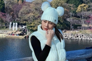 Phương Oanh khoe nhan sắc khi mang song thai ở Nhật Bản