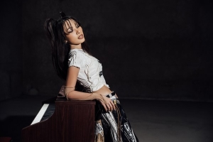 'Bộ đôi triệu view' Mỹ Mỹ - Osad tái hợp trong MV mới