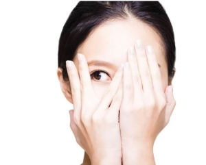 Thói quen tốt loại bỏ quầng thâm, giúp khuôn mặt lúc nào cũng rạng ngời