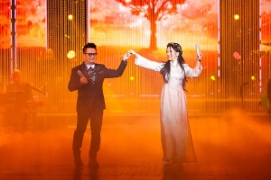 Vạn Show kỉ niệm 7 năm với đêm nhạc 'Dạ khúc Noel'