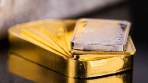 Giá vàng ngày 13/2/2024: Fed chưa rõ ràng, vàng gặp khó