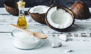 Những lưu ý gì khi dùng dầu dừa làm đẹp