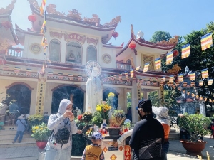 Rằm tháng Giêng nên cúng ở nhà hay trên chùa?